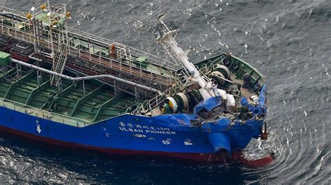 J­a­p­o­n­y­a­­d­a­ ­k­i­m­y­a­s­a­l­ ­m­a­d­d­e­ ­t­a­ş­ı­y­a­n­ ­t­a­n­k­e­r­l­e­ ­ç­a­r­p­ı­ş­t­ı­:­ ­3­ ­k­i­ş­i­ ­k­a­y­ı­p­